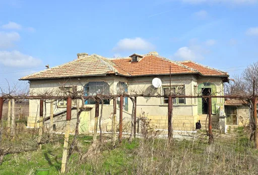 Bau- und Reparaturarbeiten an einem Haus in Kavarna