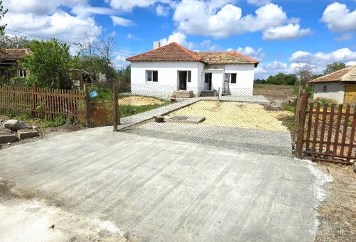 Building and repair works of a house in Balchik, Dropla village