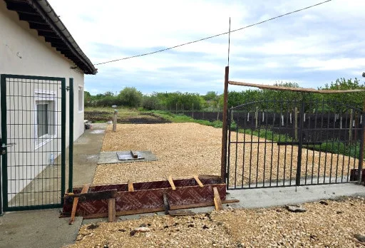 Bau- und Reparaturarbeiten an einem Haus in Balchik, Golfplatz