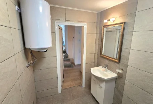 Bau- und Reparaturarbeiten an einem Haus in Balchik, Golfplatz