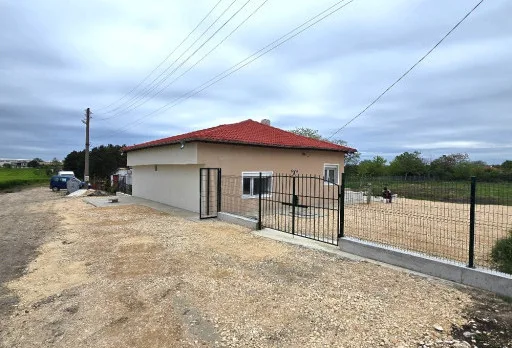 Bau- und Reparaturarbeiten an einem Haus in Balchik, Golfplatz