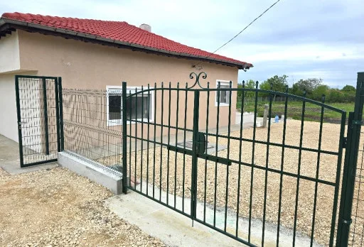 Bau- und Reparaturarbeiten an einem Haus in Balchik, Golfplatz
