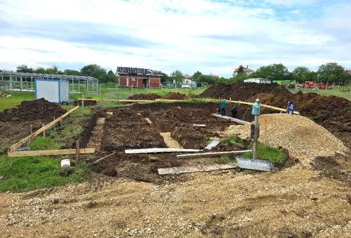 Къща на етап груб строеж във Варна