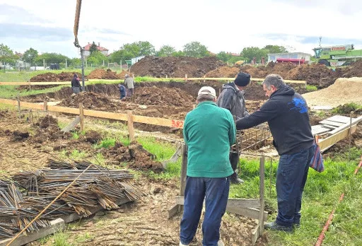 Къща на етап груб строеж във Варна