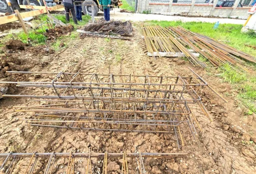 Къща на етап груб строеж във Варна