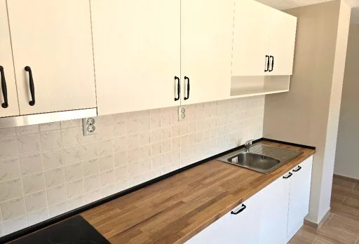 Bau- und Reparaturarbeiten an einem Haus in Balchik, Golfplatz