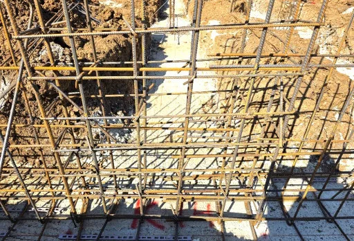 Къща на етап груб строеж във Варна