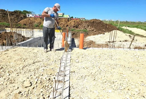 Къща на етап груб строеж във Варна