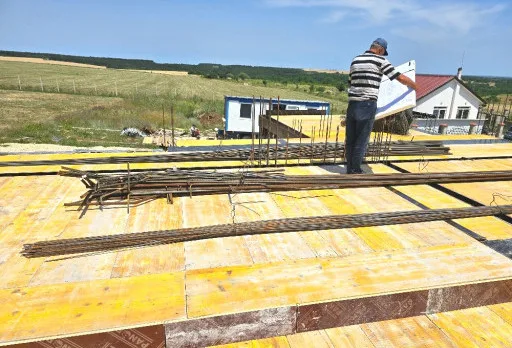 Къща на етап груб строеж във Варна