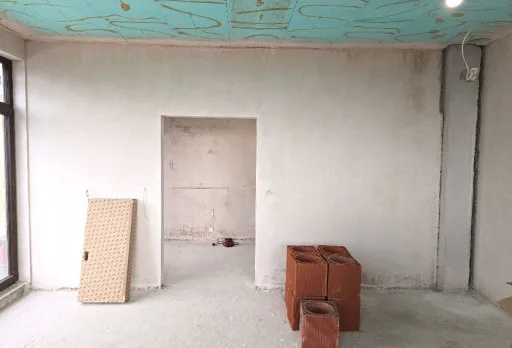 Класическа къща с покрив от керемиди – Рогачево 