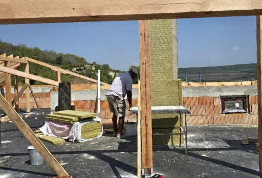 Класическа къща с покрив от керемиди – Рогачево 