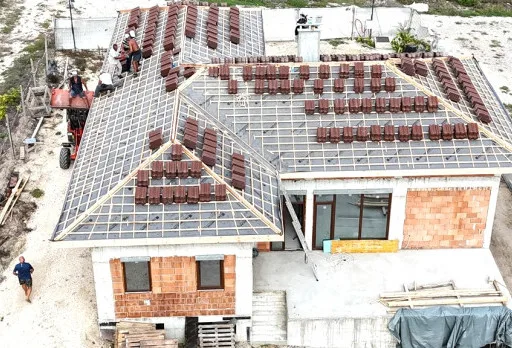 Класическа къща с покрив от керемиди – Рогачево 