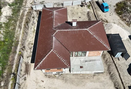 Класическа къща с покрив от керемиди – Рогачево 