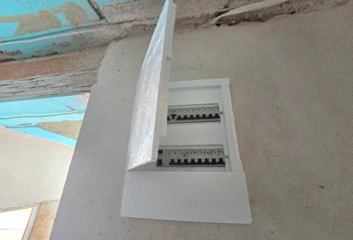 Класическа къща с покрив от керемиди – Рогачево 