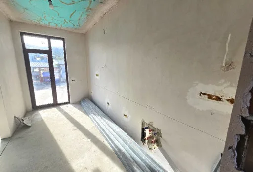 Класическа къща с покрив от керемиди – Рогачево 