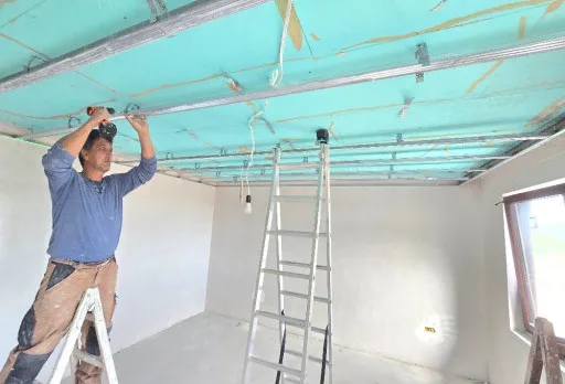 Класическа къща с покрив от керемиди – Рогачево 