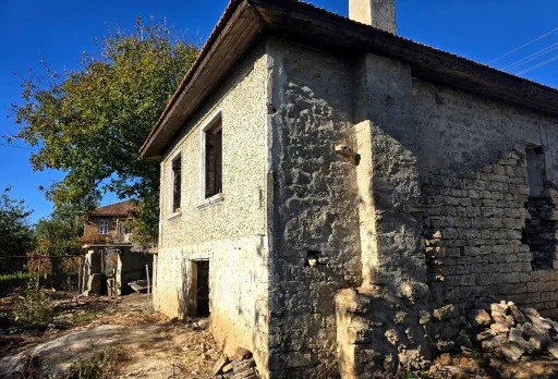 Bau- und Reparaturarbeiten an einem Haus in der Nähe von Varna