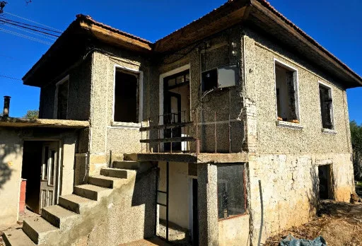 Bau- und Reparaturarbeiten an einem Haus in der Nähe von Varna