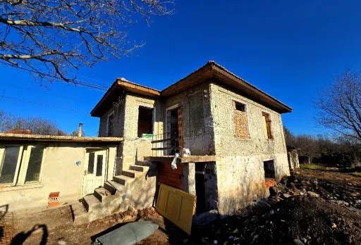 Bau- und Reparaturarbeiten an einem Haus in der Nähe von Varna