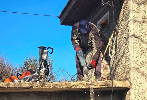 Bau- und Reparaturarbeiten an einem Haus in der Nähe von Varna