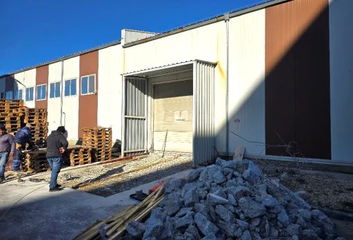 Строителство на бетонни рампи и площадки на складове за зърно и силози в Генерал Тошево