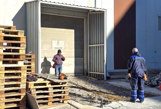 Строителство на бетонни рампи и площадки на складове за зърно и силози в Генерал Тошево