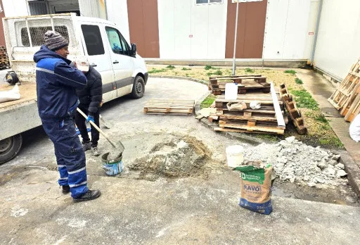 Строителство на бетонни рампи и площадки на складове за зърно и силози в Генерал Тошево