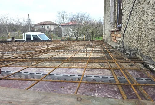 Bau- und Reparaturarbeiten an einem Haus in der Nähe von Varna
