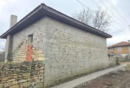 Bau- und Reparaturarbeiten an einem Haus in der Nähe von Varna