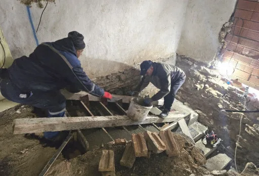 Bau- und Reparaturarbeiten an einem Haus in der Nähe von Varna