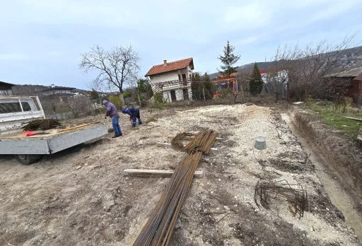 Строителство на бетонна подпорна стена в Балчик