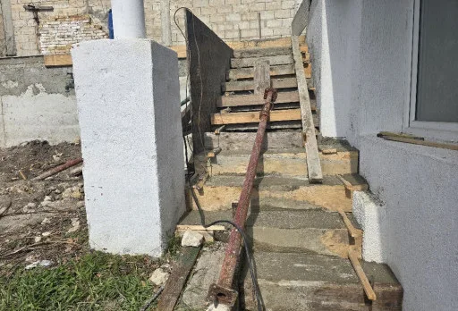 Строителство на подпорна стена, паркомясто и септична яма във Варна