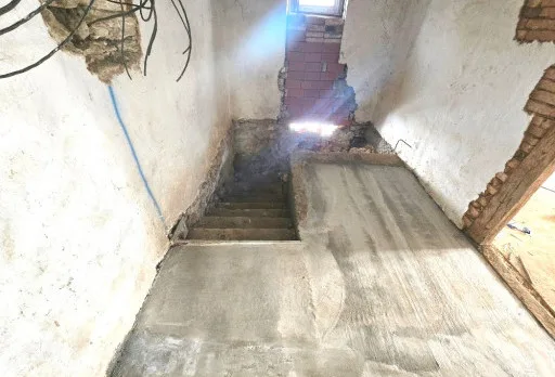 Bau- und Reparaturarbeiten an einem Haus in der Nähe von Varna