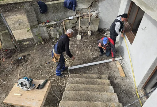 Bau- und Reparaturarbeiten an einem Haus in der Nähe von Varna