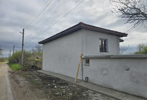 Bau- und Reparaturarbeiten an einem Haus in der Nähe von Varna