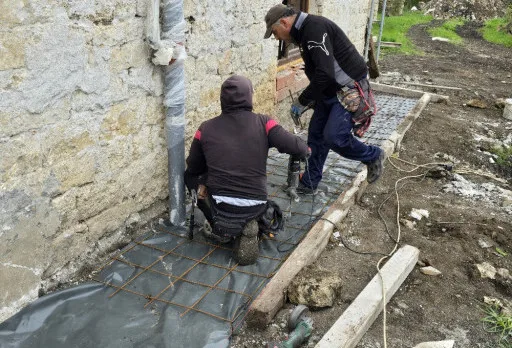 Bau- und Reparaturarbeiten an einem Haus in der Nähe von Varna