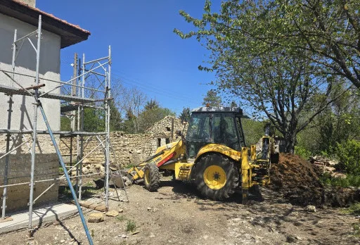 Bau- und Reparaturarbeiten an einem Haus in der Nähe von Varna
