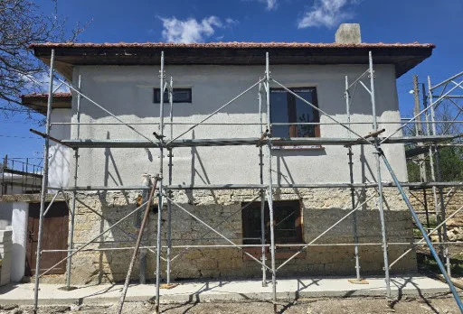 Bau- und Reparaturarbeiten an einem Haus in der Nähe von Varna