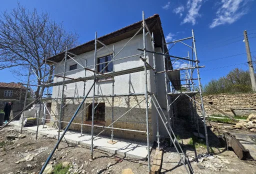 Bau- und Reparaturarbeiten an einem Haus in der Nähe von Varna