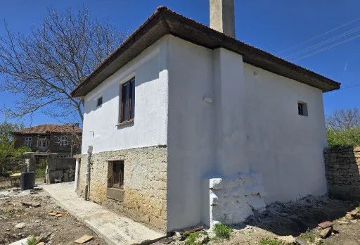 Bau- und Reparaturarbeiten an einem Haus in der Nähe von Varna