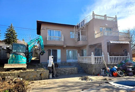 Bau- und Reparaturarbeiten an einem Haus in Balchik