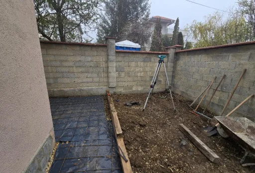 Bau- und Reparaturarbeiten an einem Haus in Balchik