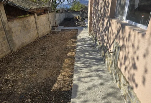 Bau- und Reparaturarbeiten an einem Haus in Balchik