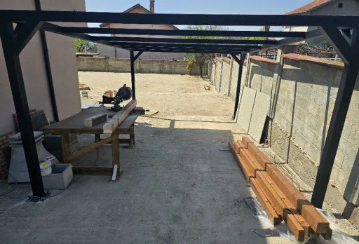 Bau- und Reparaturarbeiten an einem Haus in Balchik