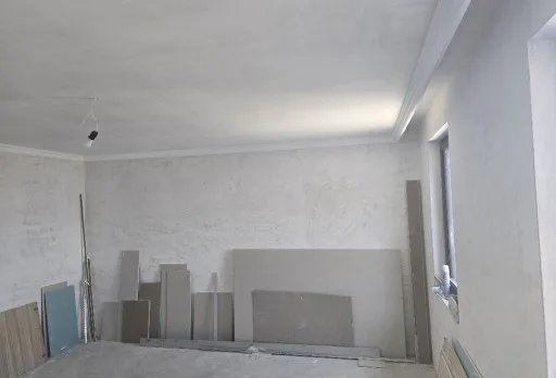 Класическа къща с покрив от керемиди – Рогачево 