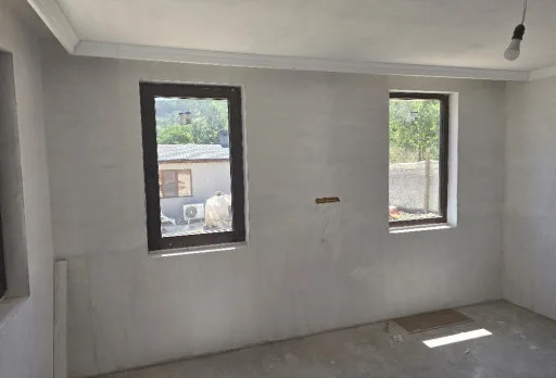 Класическа къща с покрив от керемиди – Рогачево 