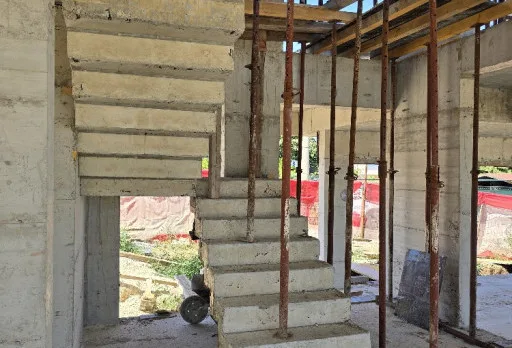 Строителство на къща във Варна