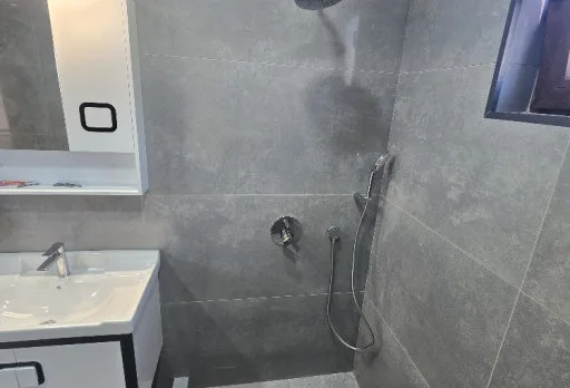 Класическа къща с покрив от керемиди – Рогачево 