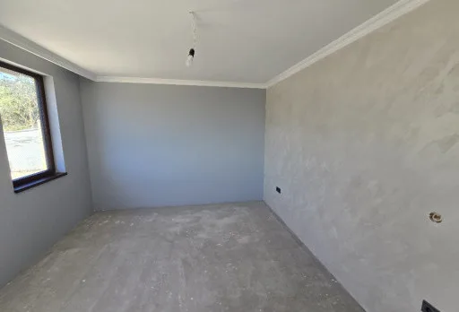 Класическа къща с покрив от керемиди – Рогачево 