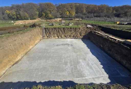 Строителство на къща във Варна, Долище